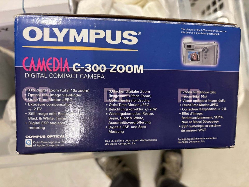 Olympus C-300 oom, 3.0 megapixels,