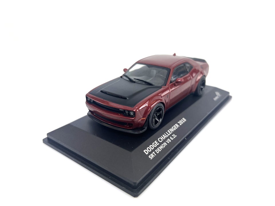 Modelbil, Dodge Challenger SRT