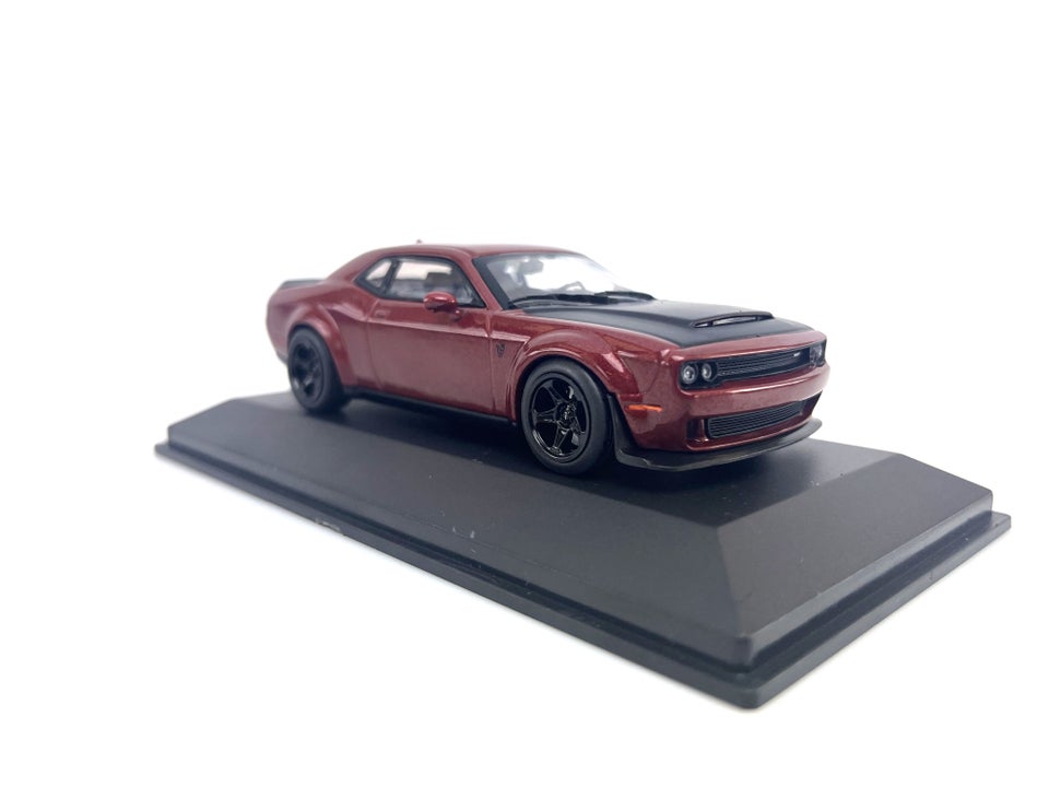 Modelbil, Dodge Challenger SRT