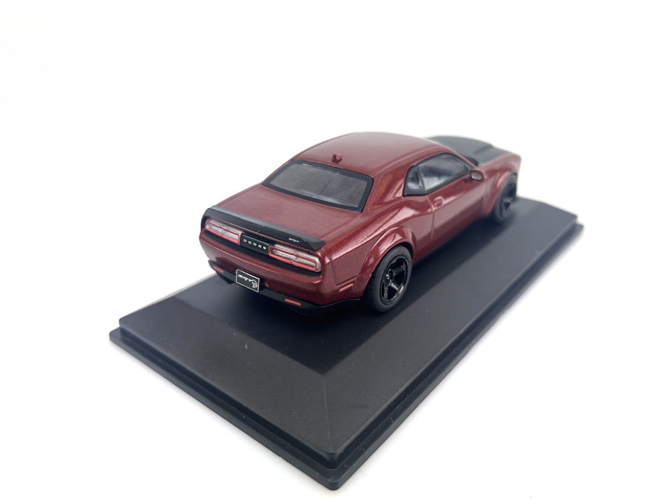 Modelbil, Dodge Challenger SRT