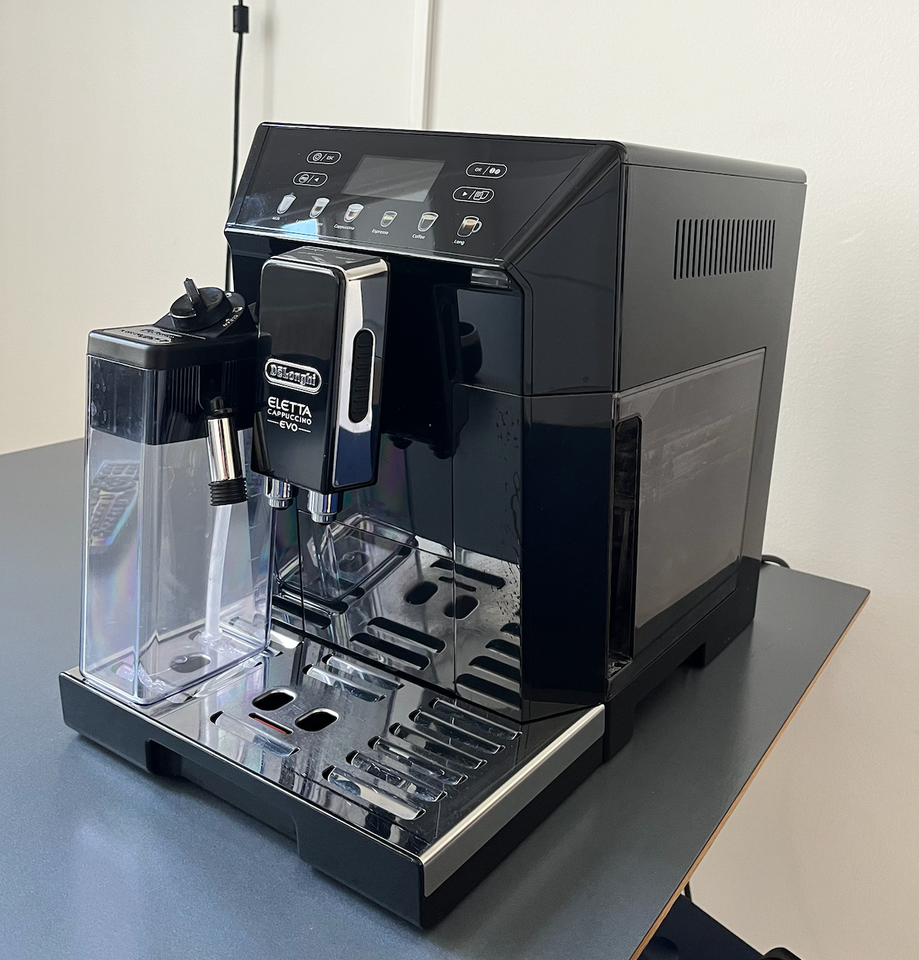 Eletta Cappuccino Evo, DeLonghi