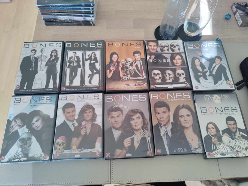 Bones: 1-12 DVD TV-serier