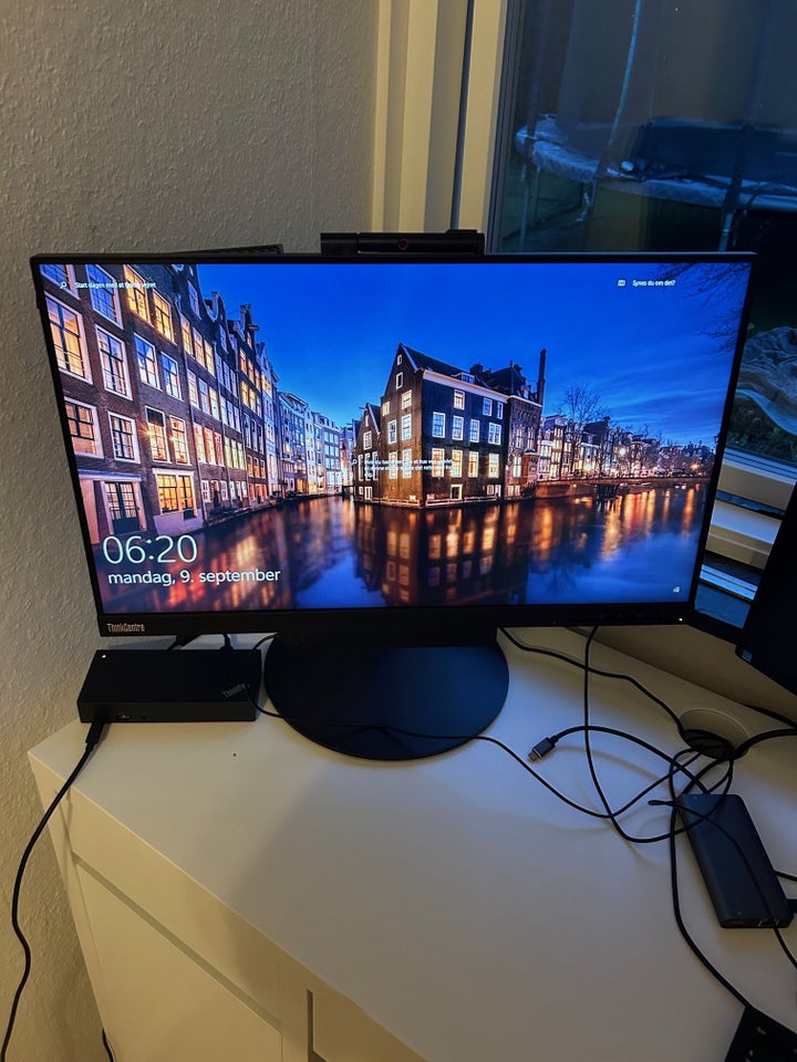 Lenovo, ThinkCentre (Skærm med
