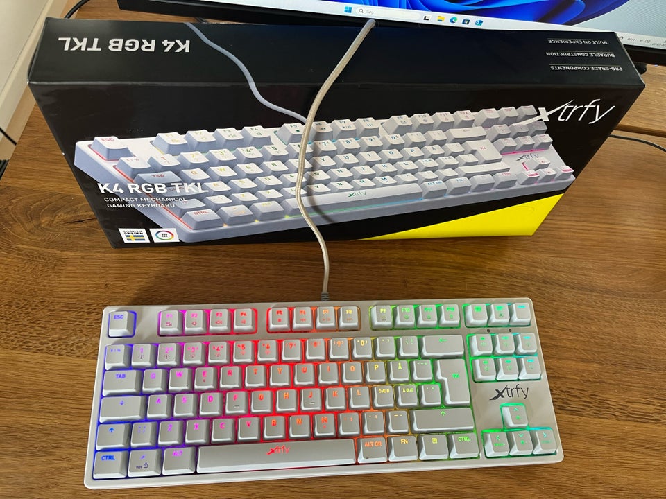 Tastatur Xtrfy K4 RGB TKL