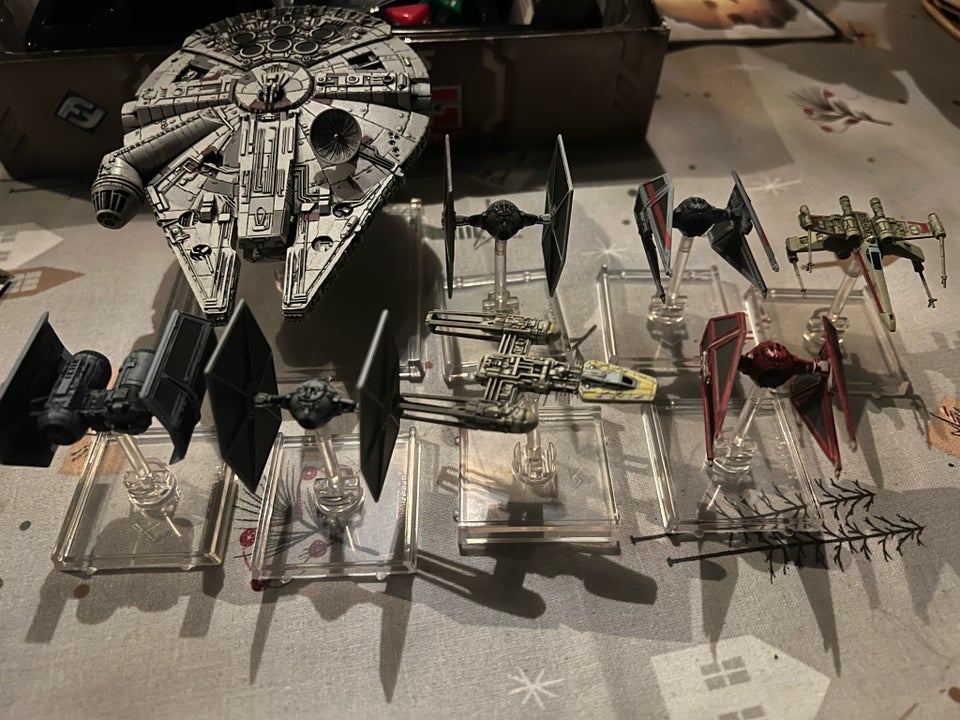 Star wars X-Wing Miniatures Game ,