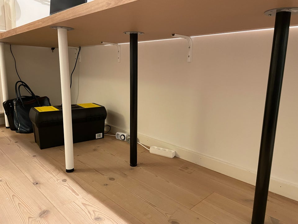 Skrivebord, Ikea , b: 246 d: 63