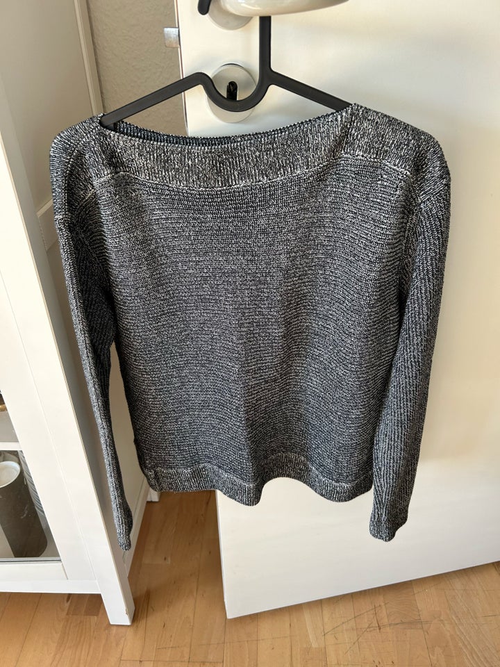 Sweater, Other stories , str. 36