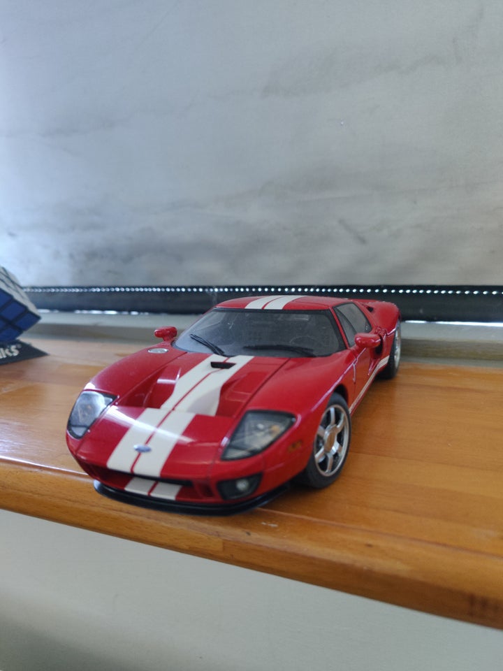 Modelbil, Ford GT 40, skala 1/18