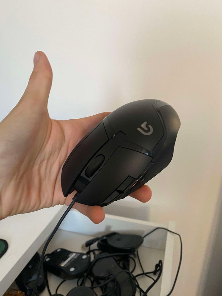 Mus Logitech G402