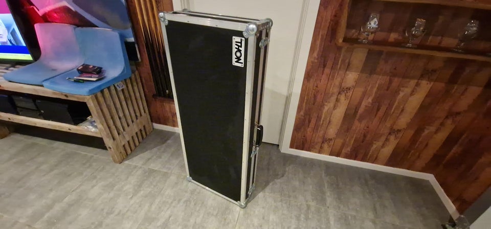 Flightcase , Thon