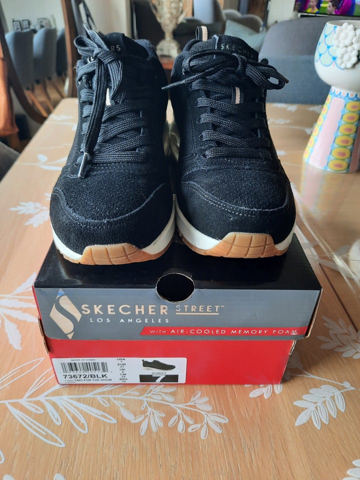 Sneakers str 37 SKECHERS