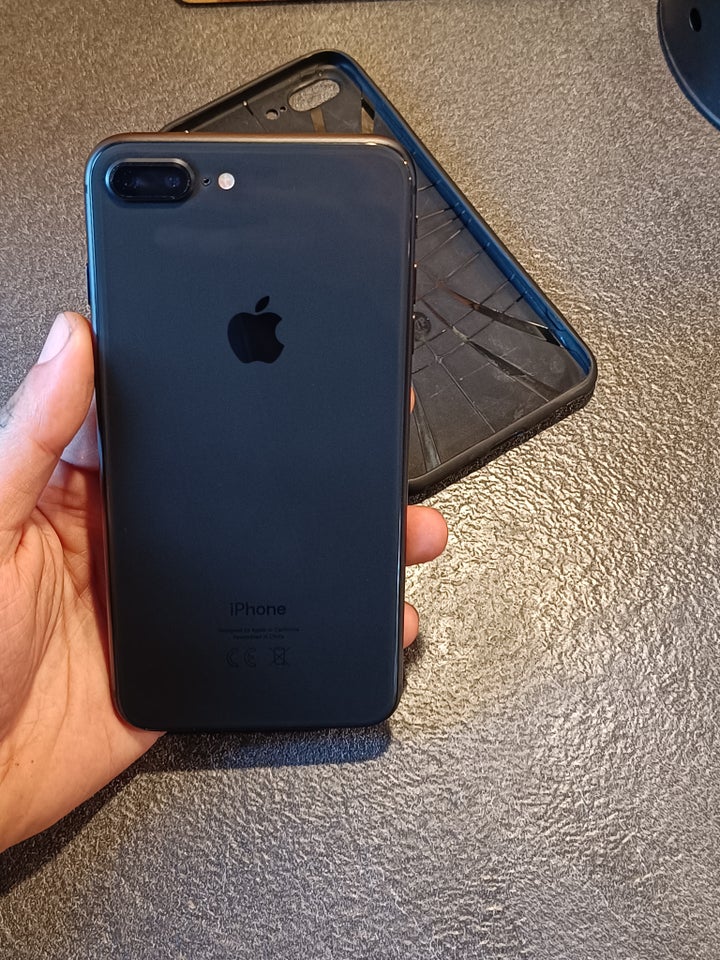 iPhone 8 Plus 64 GB sort