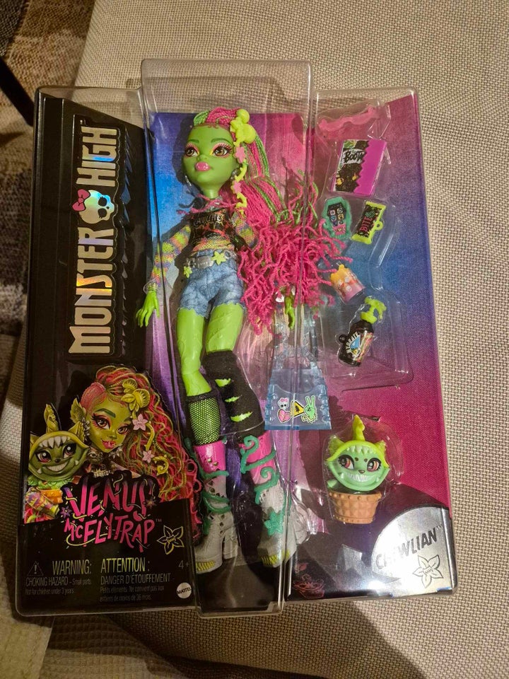 Andet, monster high venus