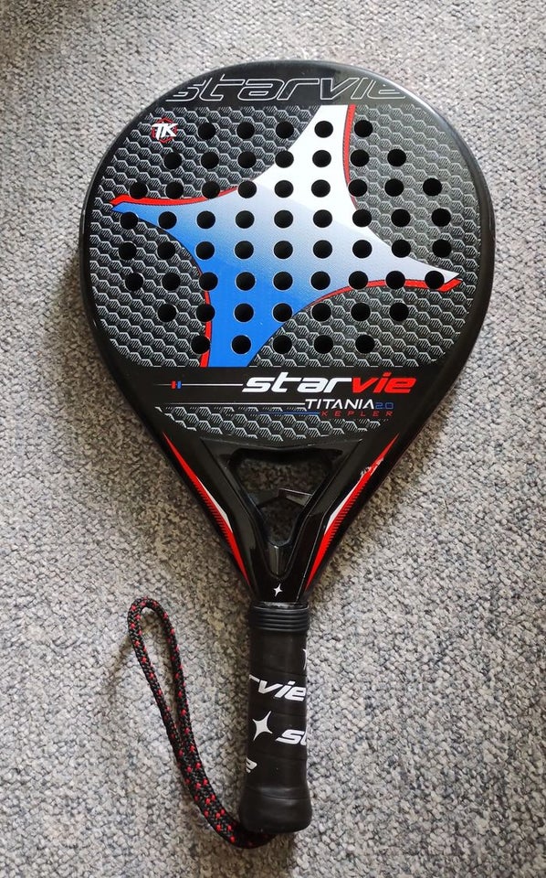 Padel bat, Starvie Titania Kepler