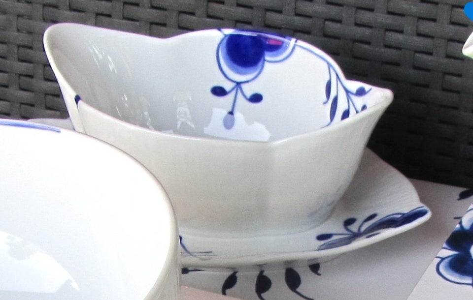 Porcelæn, sauce skål / sauce boat,