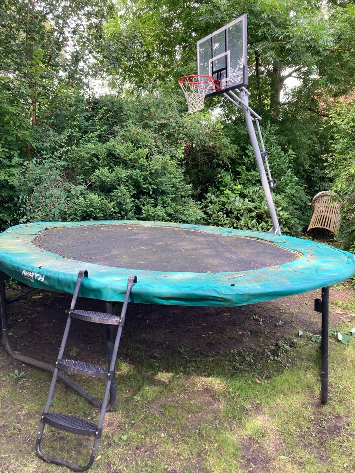 Trampolin North