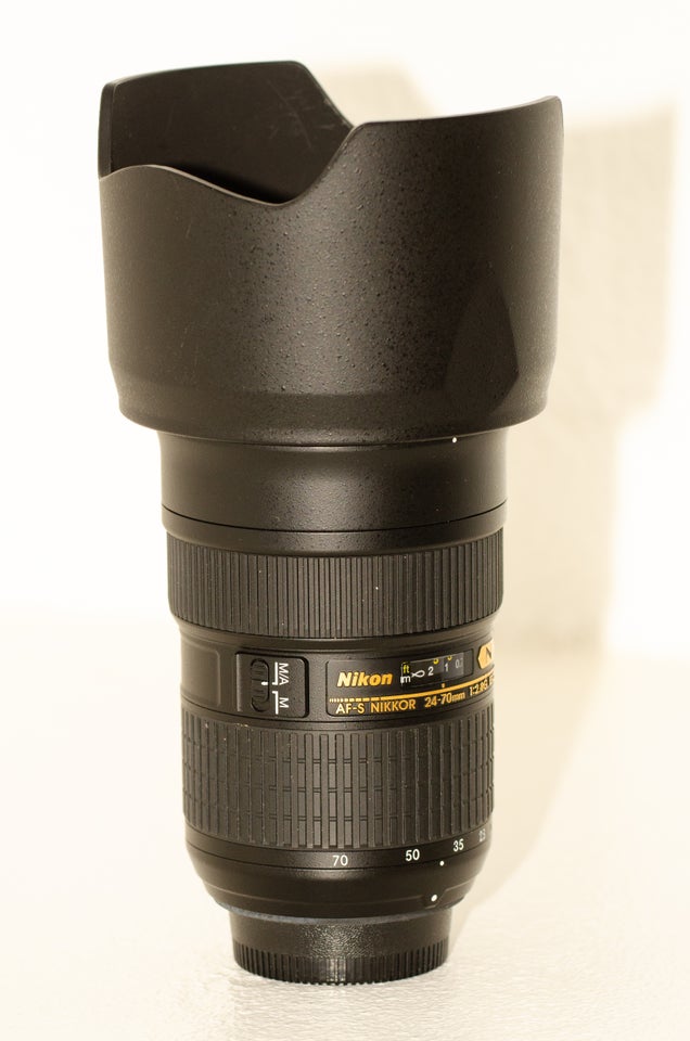 Nikon AF-C Nikkor 24-70 mm...