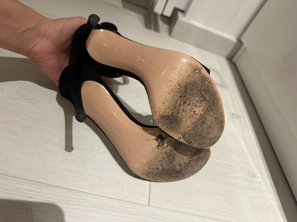 Stiletter, str. 39, Gianvito Rossi