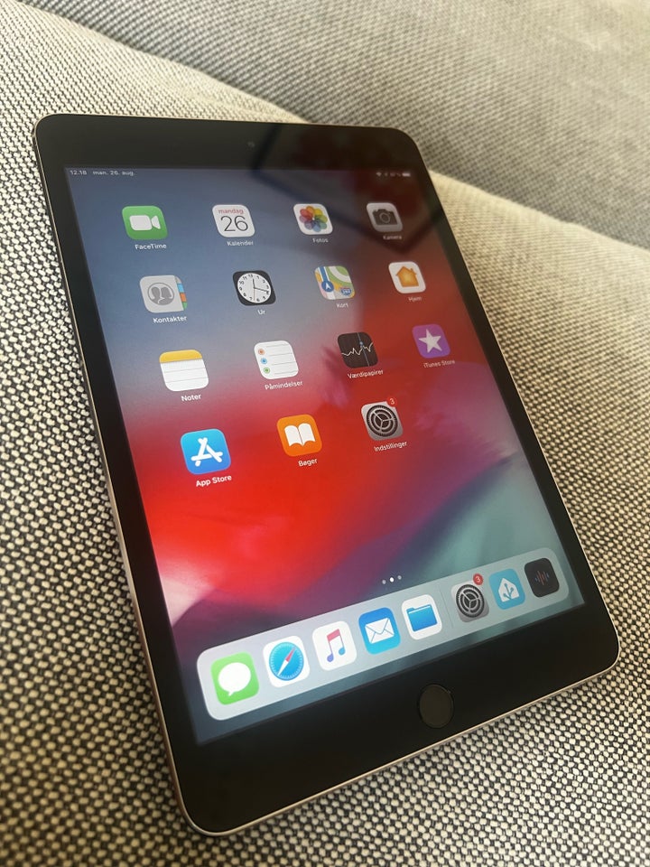 iPad mini 3 16 GB sort