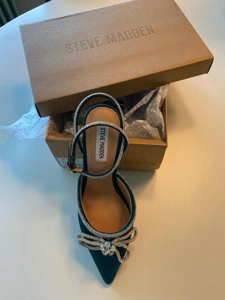 Stiletter, str. 39, Steve Madden