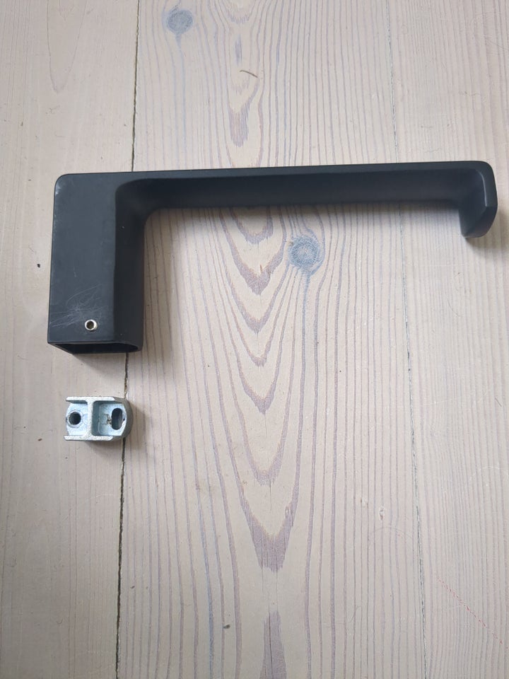 Toiletrulleholder, Ukendt