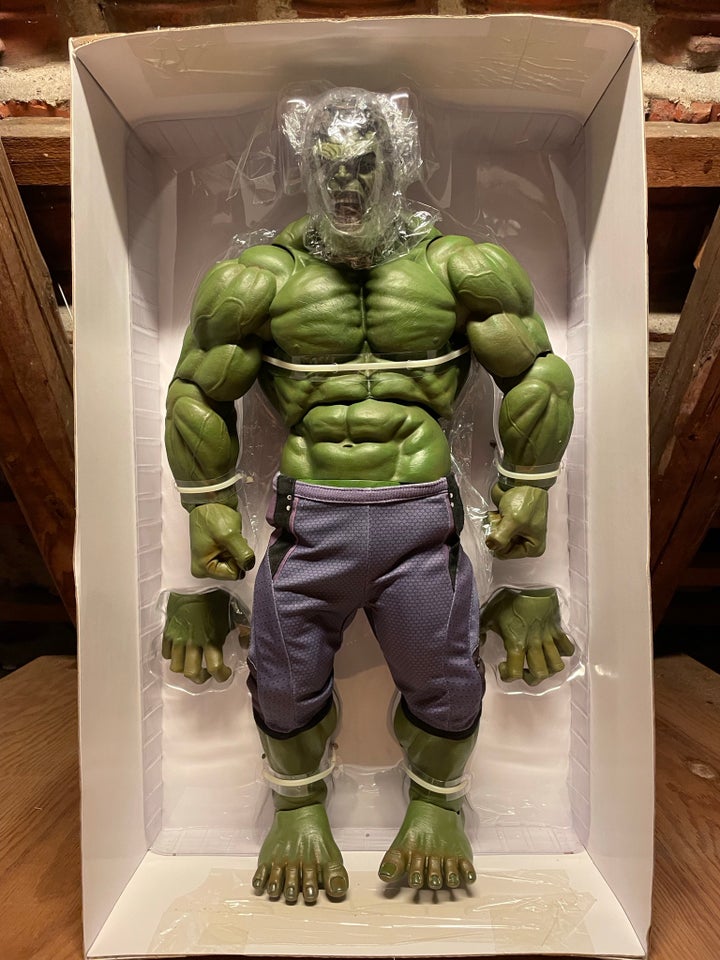 HULK 1/4, NECA