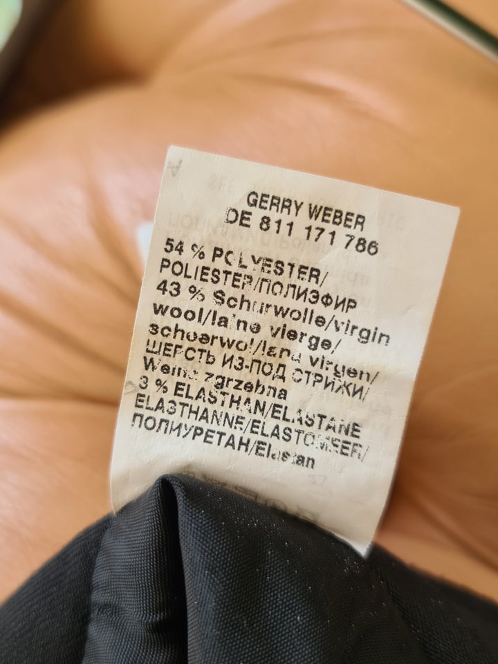 Nederdel, str. 40, Gerry Weber - uld