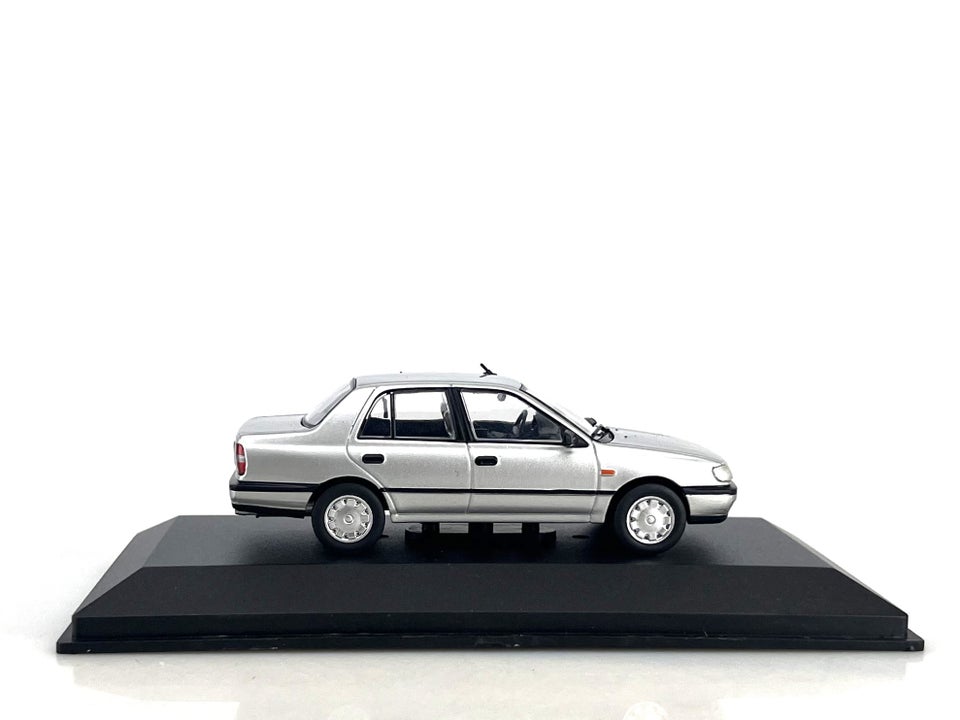 Modelbil, Nissan Sunny 1991,