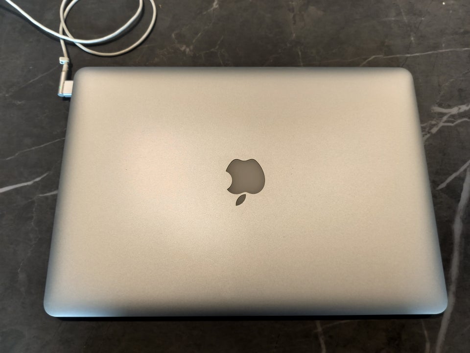 MacBook Pro, Retina 15,4", A1398