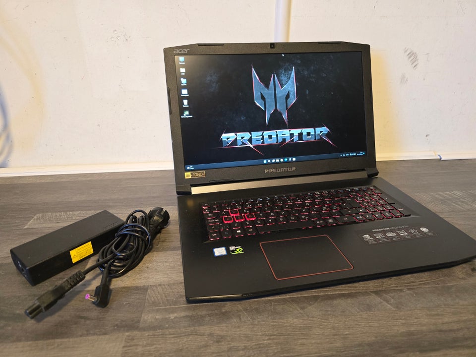 Acer PREDATOR  HELIOS 3000 GAMER