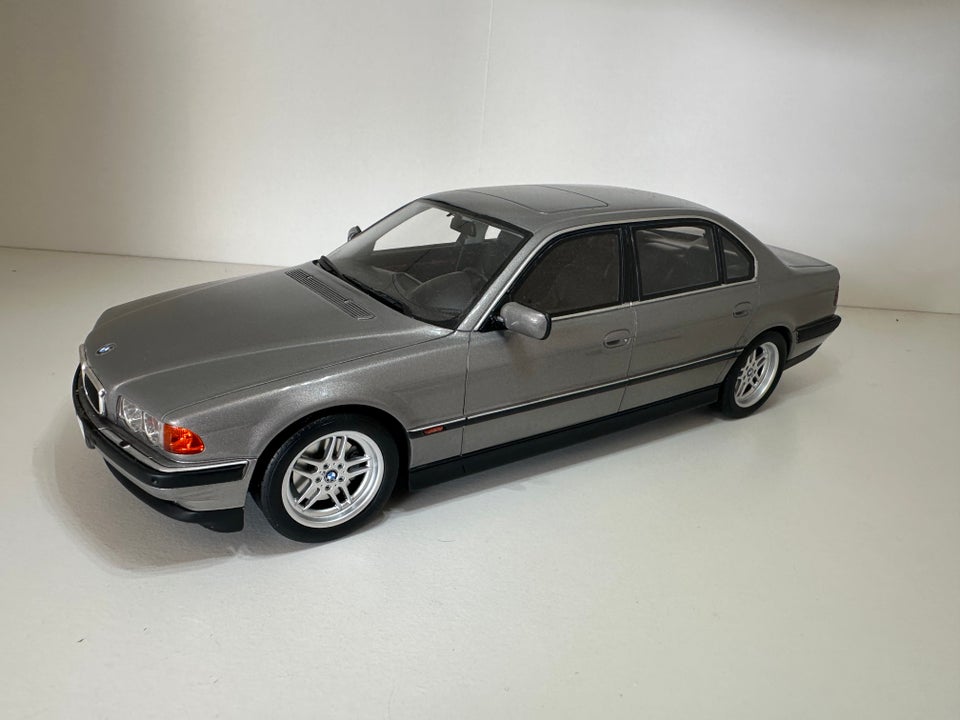 Modelbil, OttoMobile BMW 750il,