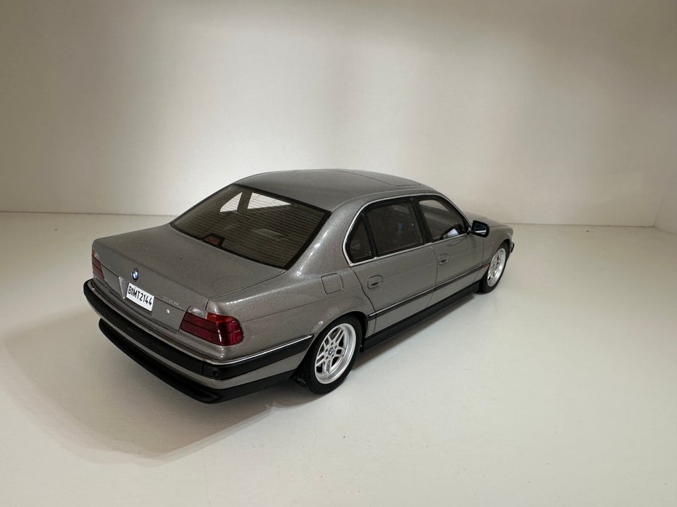 Modelbil, OttoMobile BMW 750il,