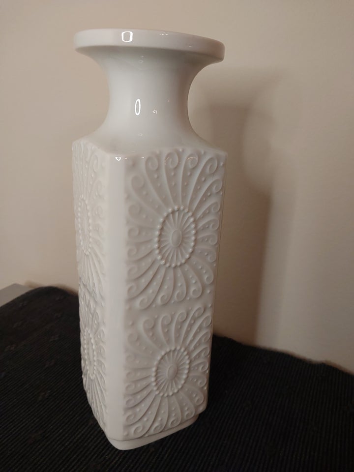 Porcelæn, VASE