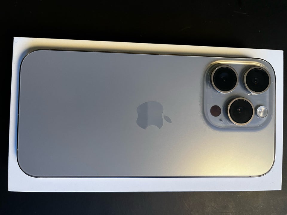 iPhone 15 Pro, 128 GB, grå