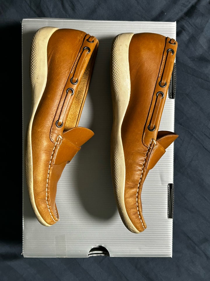 Loafers, str. 39, Prada