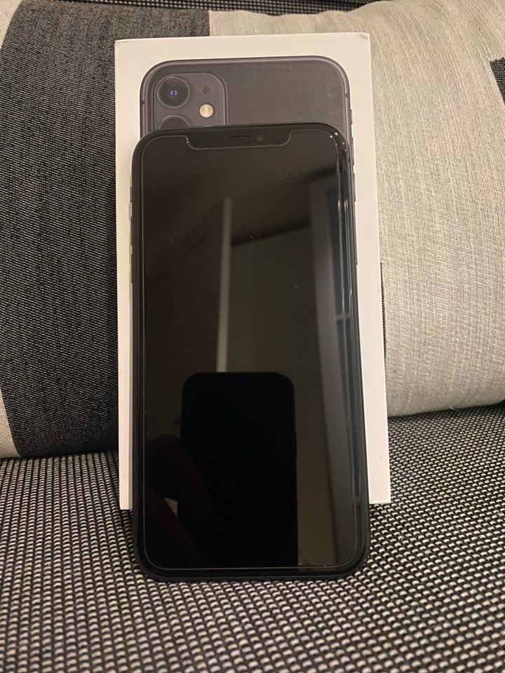 iPhone 11, 128 GB, sort