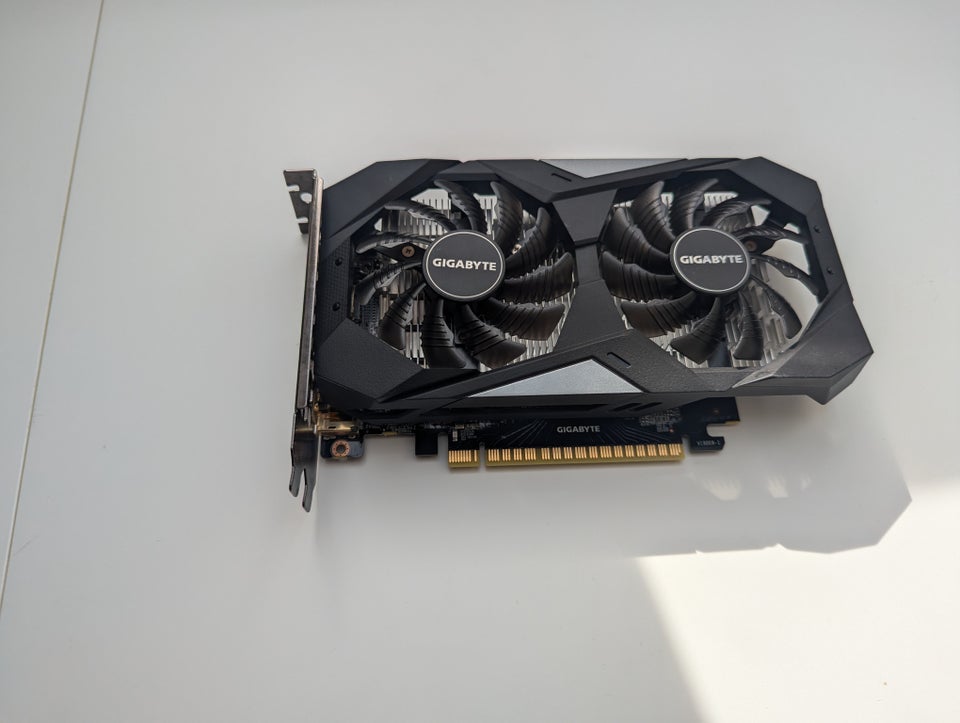 GTX 1650 Gigabyte 4 GB RAM God