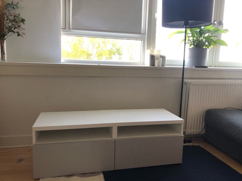 Tv bord, Ikea, b: 120 l: 42 h: 39