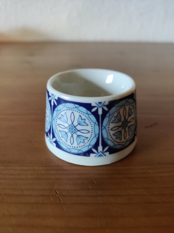 Porcelæn, Z  Co retro æggeblger, Z 