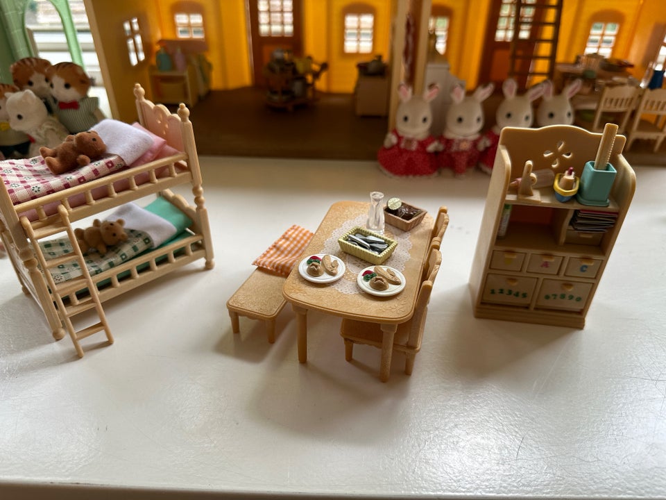 Sylvanian, Køjeseng, reol og