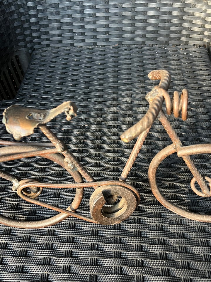 Skulptur , motiv: Cykel