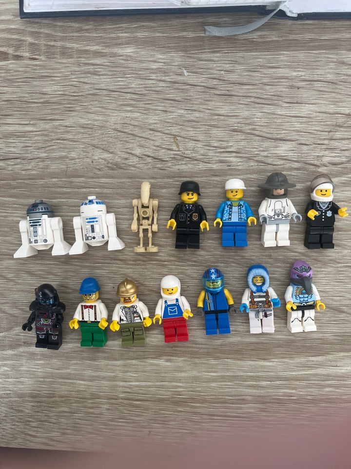 Lego andet 14 LEGO FIGURER