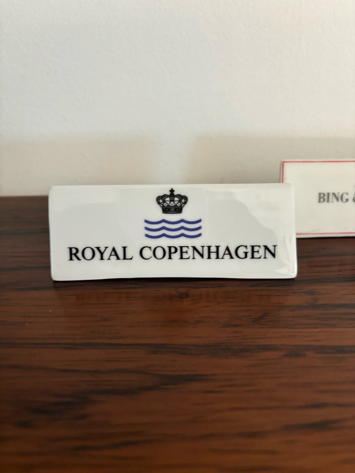 Porcelæn, Skilte, Royal