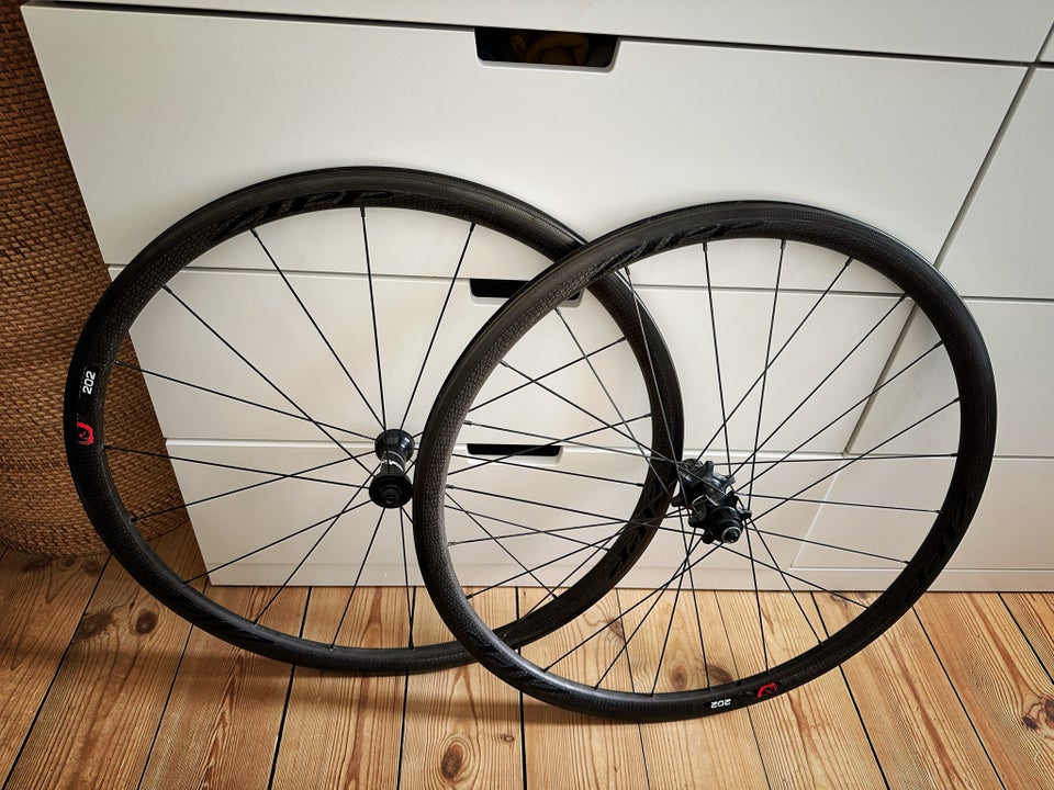 Hjul Zipp 202 Carbon Clinchers