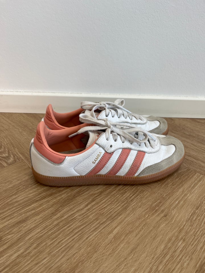 Sneakers str 38 Adidas