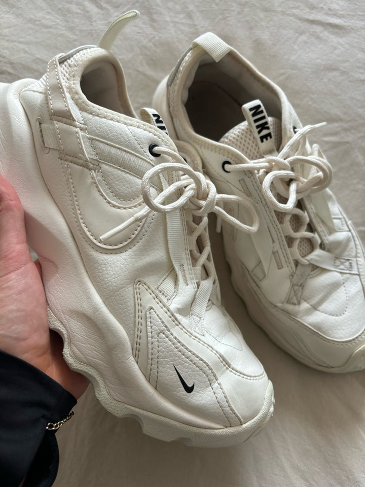 Sneakers, str. 41, Nike