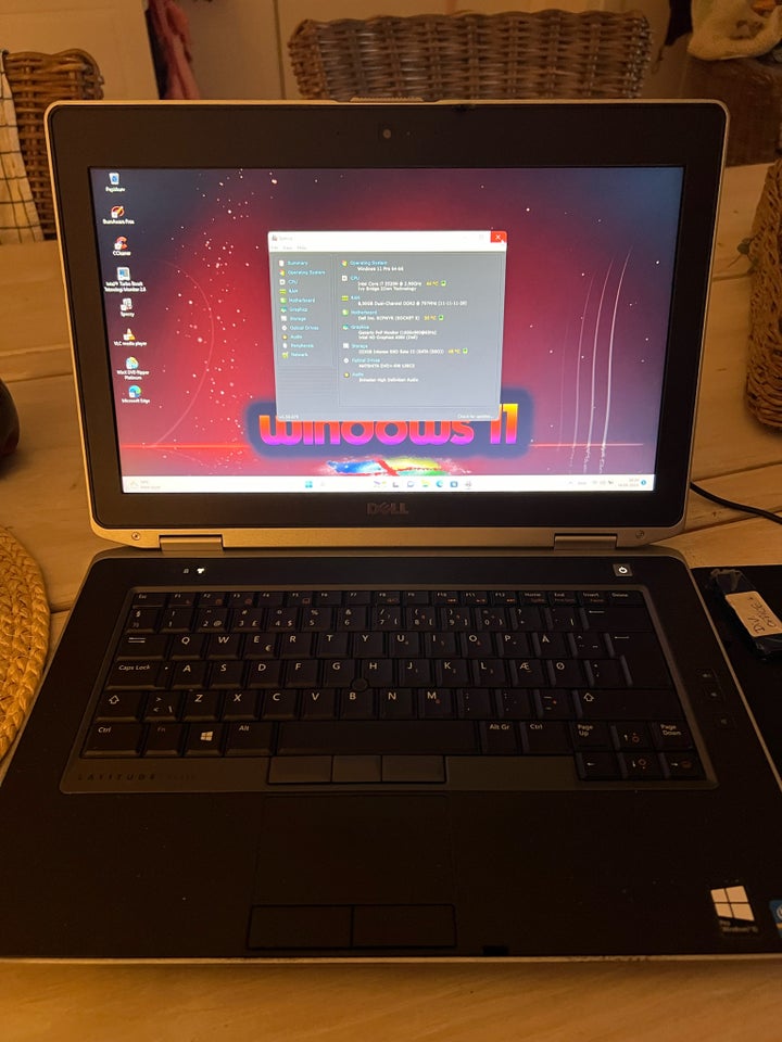 Dell Latitude 14" ( Win 11 / Office ) 