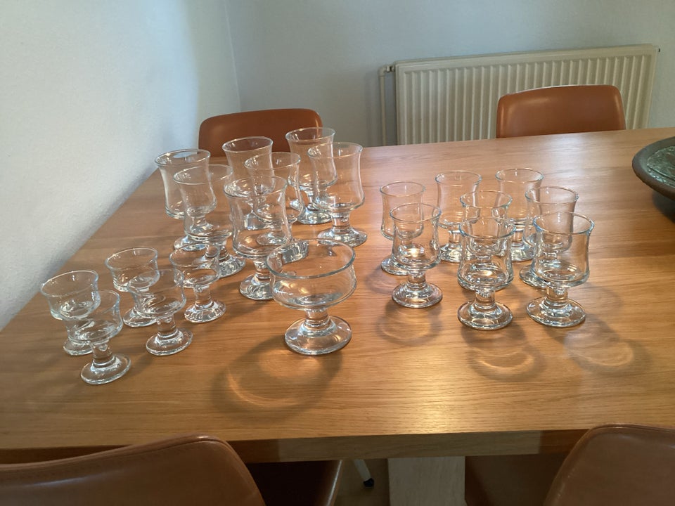 Glas, Stor Skibsglas samling på 34