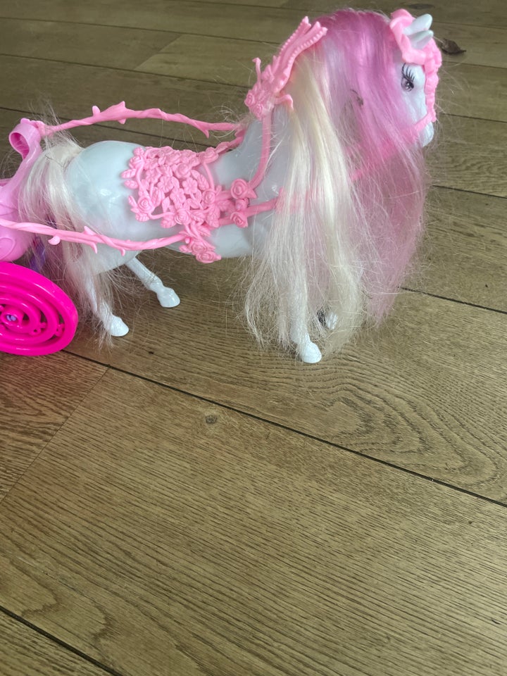 Barbie, Barbie hest med vogn