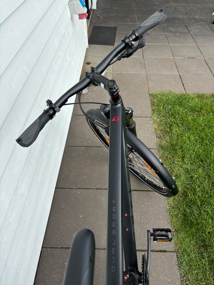 Hybridcykel Trek Dual Sport 4 Gen